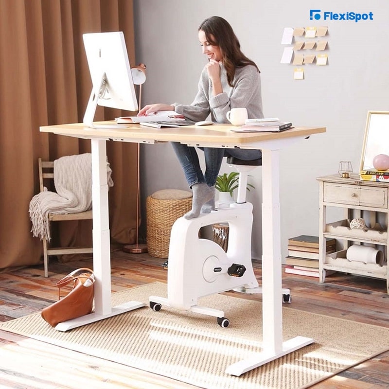 Why the Height of Your Desk Is Important to Consider