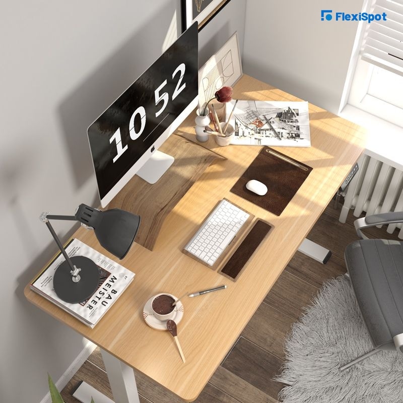 Interesting Layout to Put Your Desk in Your Bedroom