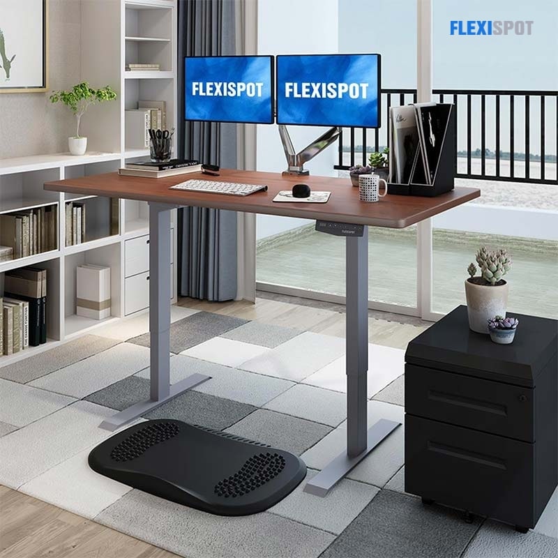 Electronically Height-Adjustable Desk