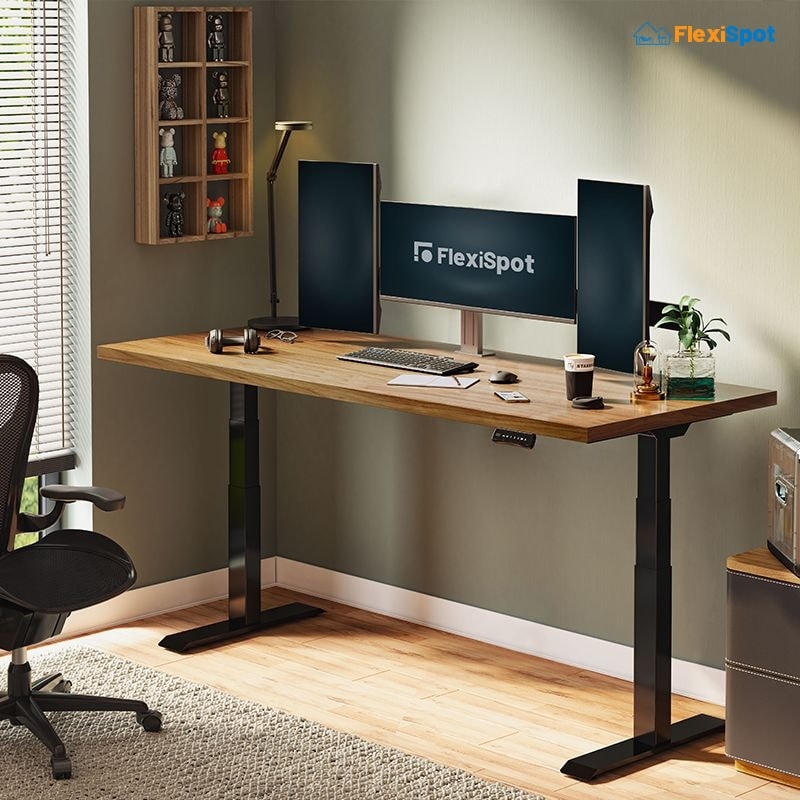 Use an office desk that gives you ample storage