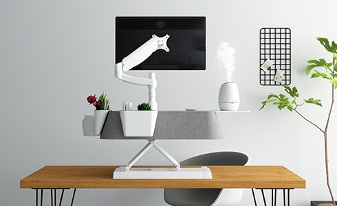 The EM6W comes with an included quick-click system monitor arm mounting grommet for compatibility with our quick-click monitor arms, making it easy to help you enjoy new heights and comfortable viewing angles. 