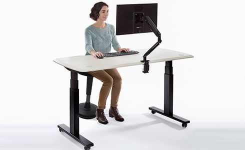 Wobble  Sit-stand stool behind your desk